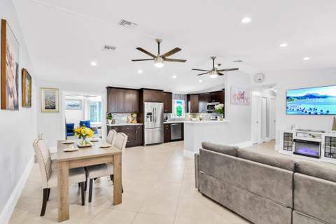 432 SW Natura Avenue, Deerfield Beach FL - photo 9 of 58