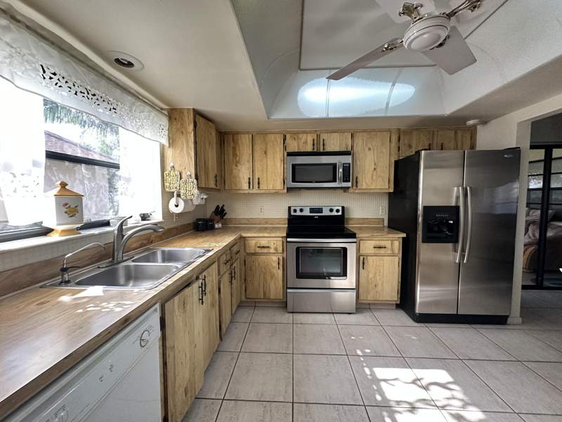 3 bedroom Single Family Residence at 6273 Tall Cypress Circle, Buttonwood 2, Greenacres — photo 4