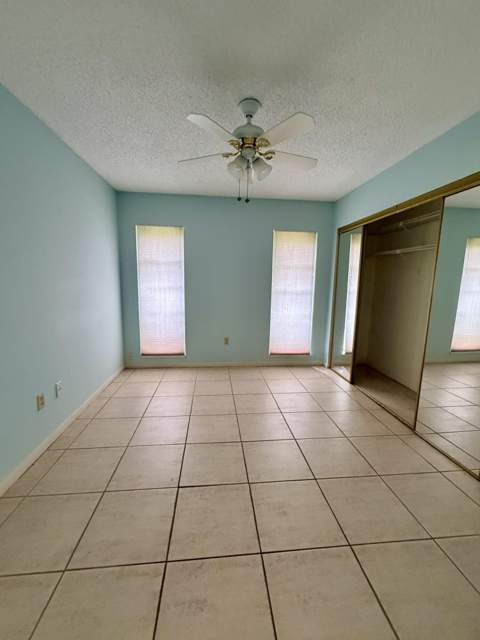 6273 Tall Cypress Circle, Greenacres FL - photo 6 of 14