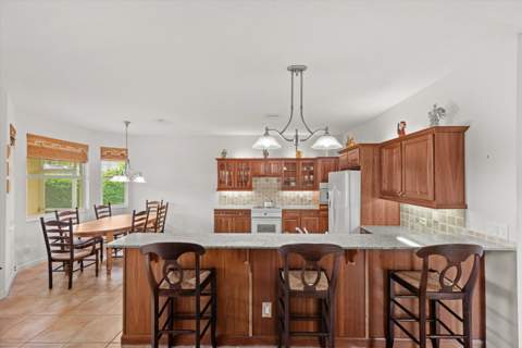 1211 Singer Drive, Singer Island FL - photo 10 of 40