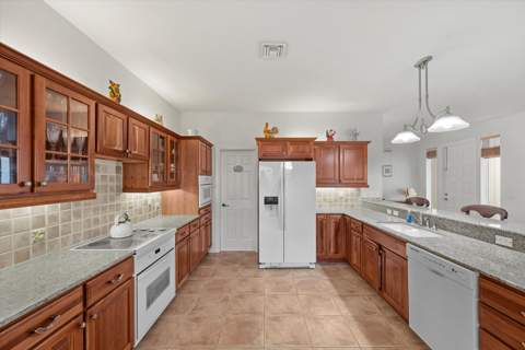 1211 Singer Drive, Singer Island FL - photo 12 of 40