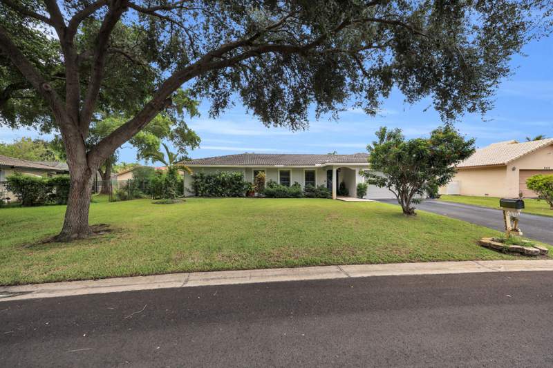 4 bedroom Single Family Residence at 8412 NW 26TH Drive, FOREST HILLS SOUTH, Coral Springs — photo 2