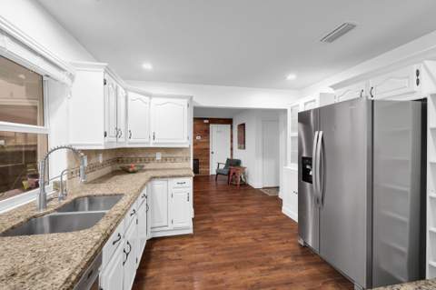 8412 NW 26th Drive, Coral Springs FL - photo 12 of 46