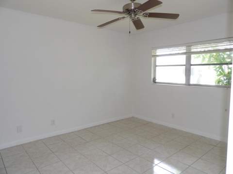5445 Glenda Street, West Palm Beach FL - photo 9 of 42