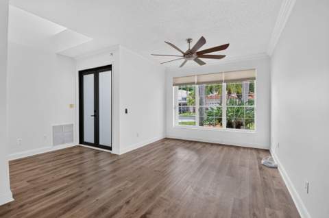 10894 Old Bridgeport Lane, Boca Raton FL - photo 7 of 77
