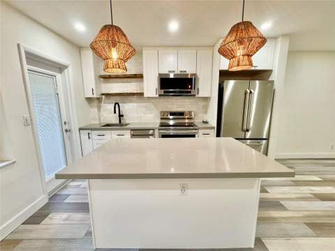 2110 NE 39TH Street #2A, Fort Lauderdale FL - photo 6 of 21