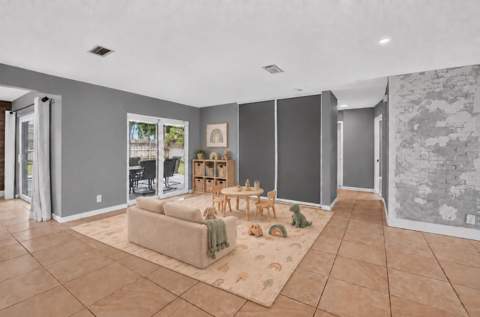1023 SW 25th Place, Boynton Beach FL - photo 14 of 61