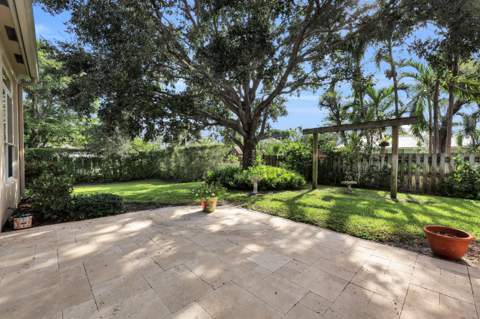 103 Magnolia Way, Tequesta FL - photo 14 of 18