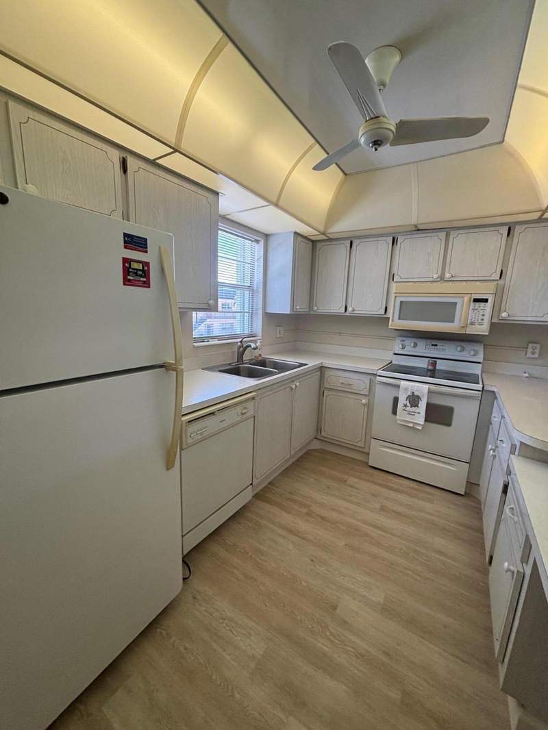 2 bedroom Condominium at 2950 SE Ocean Boulevard #7-5, Kingswood Condo, Stuart — photo 4