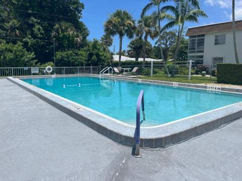 2950 SE Ocean Boulevard #7-5, Stuart FL - photo 17 of 19
