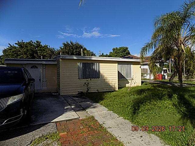 3 bedroom Single Family Residence at 3900 Orange Street, San Castle 1st And 2nd Adds, Lantana — photo 1