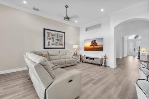 6951 Imperial Beach Circle, Delray Beach FL - photo 11 of 41