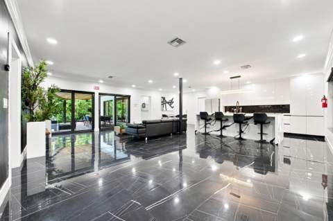 2457 NE 27th Terrace, Fort Lauderdale FL - photo 6 of 25