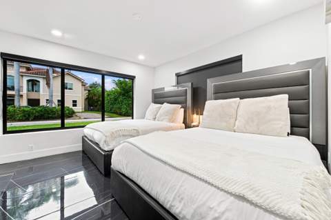 2457 NE 27th Terrace, Fort Lauderdale FL - photo 18 of 25