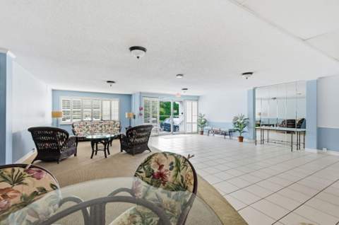 1516 S Lakeside Drive #408, Lake Worth Beach FL - photo 13 of 52