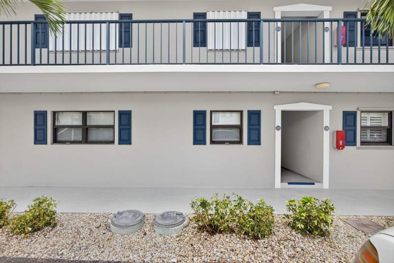 2 bedroom Condominium at 755 Saturn Street #C105, Jupiter Inlet Condo, Jupiter — photo 2