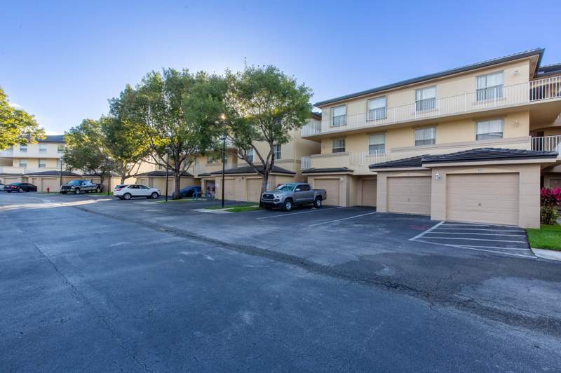 2 bedroom Condominium at 2100 Greenview Shores Boulevard #505, Arissa Place Condo, Wellington — photo 2