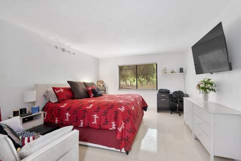 435 Lakeview Drive #104, Weston FL - photo 10 of 31