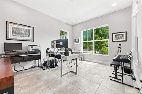 8015 Hobbes Way, Palm Beach Gardens FL - photo 15 of 43