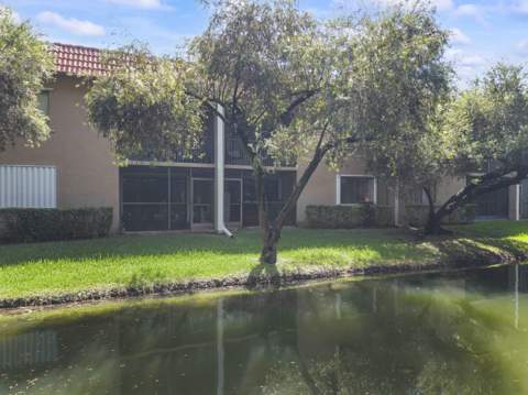435 Lakeview Drive #104, Weston FL - photo 17 of 31