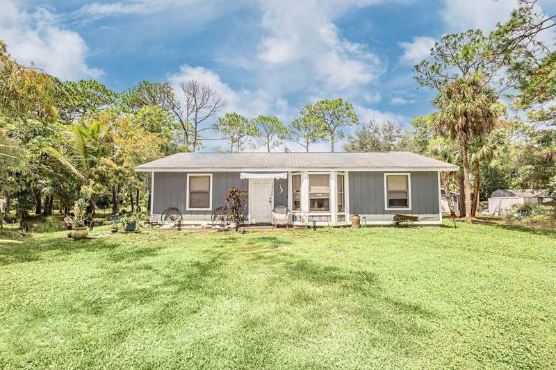3 bedroom Single Family Residence at 16933 W Calder Drive, The Acreage, The Acreage — photo 1