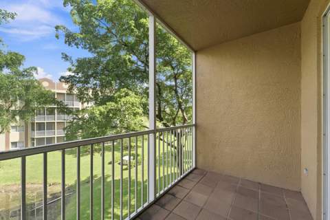 7623 Southampton Terrace #312, Tamarac FL - photo 16 of 17