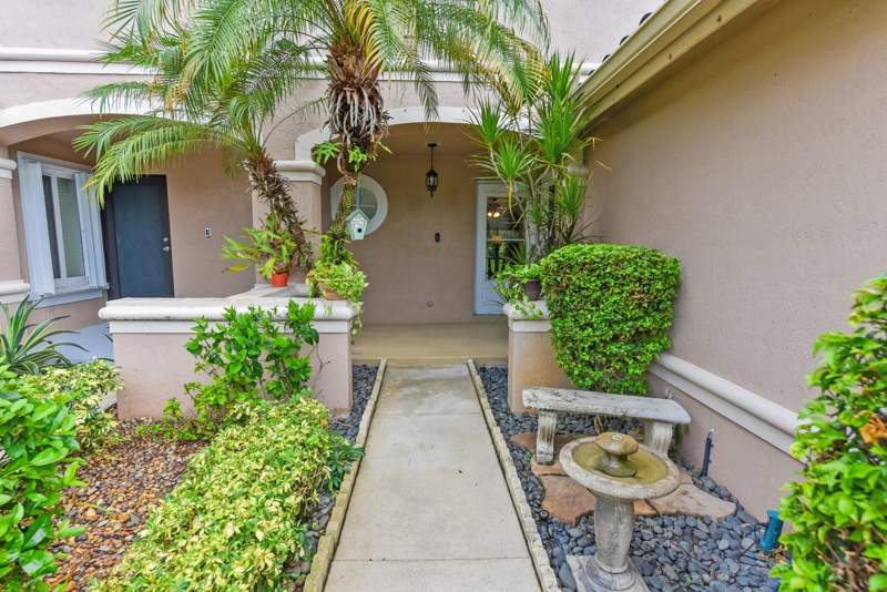 3 bedroom Townhouse at 4864 Pinemore Lane, Willoughby Farms, Lake Worth — photo 3