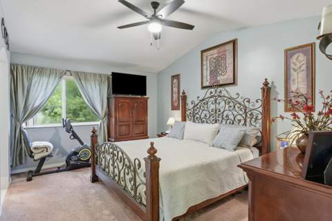 4864 Pinemore Lane, Lake Worth FL - photo 18 of 27