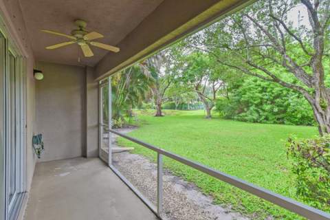 4864 Pinemore Lane, Lake Worth FL - photo 21 of 27