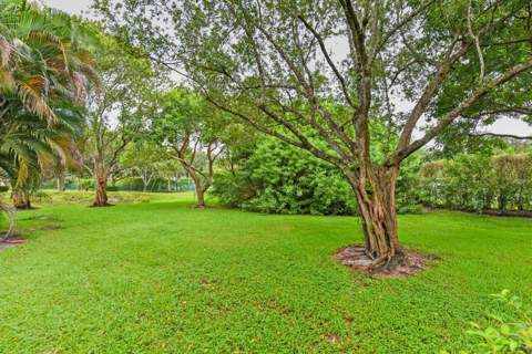 4864 Pinemore Lane, Lake Worth FL - photo 23 of 27