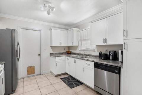 7409 Penny Lane, Fort Pierce FL - photo 10 of 34