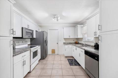 7409 Penny Lane, Fort Pierce FL - photo 11 of 34