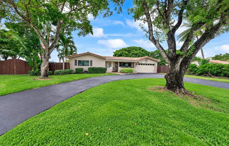 4 bedroom Single Family Residence at 711 NW 45TH Avenue, Coconut Creek, Coconut Creek — photo 1
