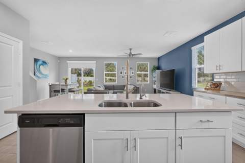 5600 Mentmore Drive, West Palm Beach FL - photo 12 of 63