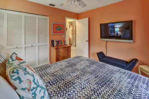 7713 Silver Lake Drive, Delray Beach FL - photo 14 of 35