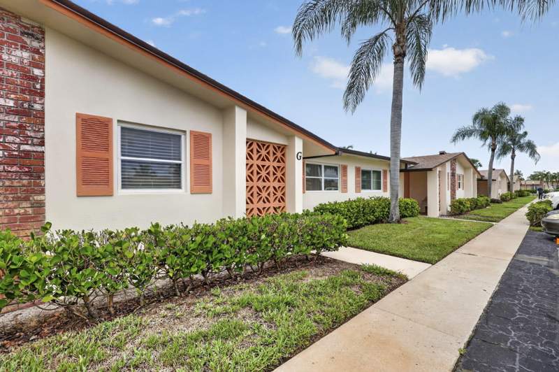 2 bedroom Villa at 2990 Crosley Drive #G, Cresthaven Villas Condo 18, West Palm Beach — photo 3