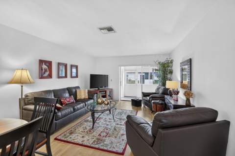 2990 Crosley Drive #G, West Palm Beach FL - photo 10 of 38