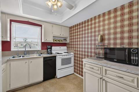2990 Crosley Drive #G, West Palm Beach FL - photo 18 of 38