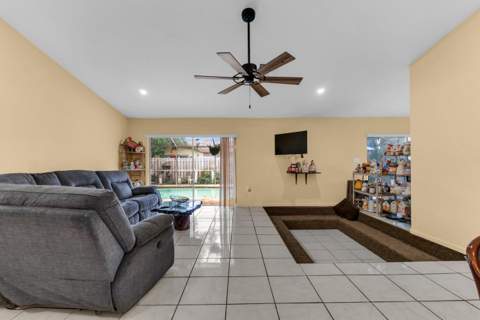 4941 NW 83rd Avenue, Lauderhill FL - photo 16 of 39