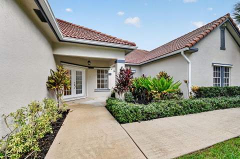 876 Cindy Cir Lane, Wellington FL - photo 9 of 57
