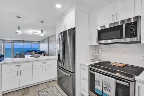 1169 Hillsboro Mile #203, Hillsboro Beach FL - photo 12 of 87