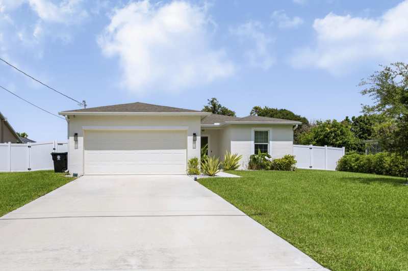 3 bedroom Single Family Residence at 177 SW Pisces Terrace, Port St Lucie Section 18, Port St. Lucie — photo 1