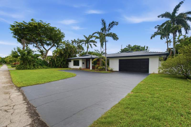 4 bedroom Single Family Residence at 2457 NE 27th Terrace, Coral Ridge Galt Add, Fort Lauderdale — photo 3