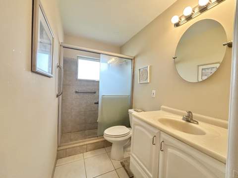 2811 Ashley Drive #E, West Palm Beach FL - photo 17 of 41