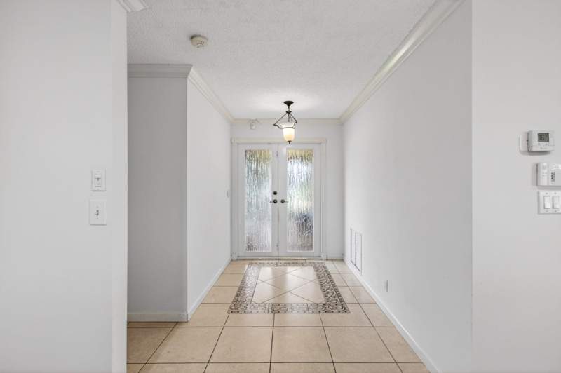 2 bedroom Villa at 6049 Dusenburg Road, Delray Villas, Delray Beach — photo 2