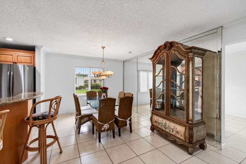2 bedroom Villa at 6049 Dusenburg Road, Delray Villas, Delray Beach — photo 4