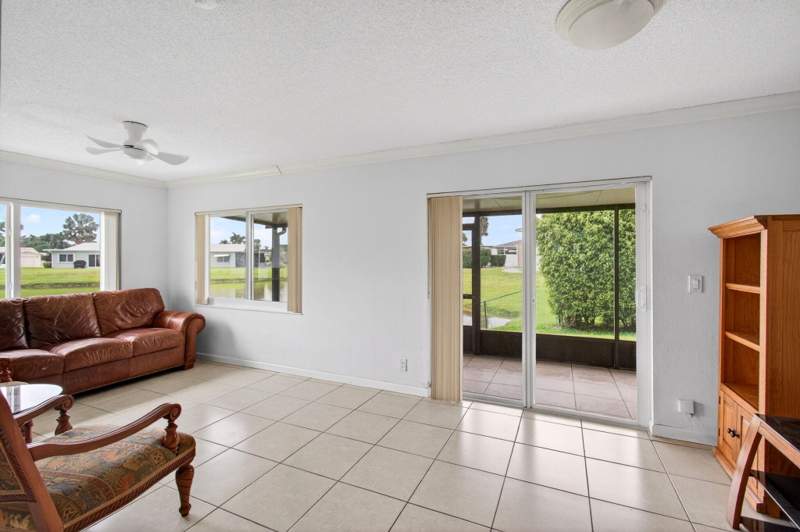 2 bedroom Villa at 6049 Dusenburg Road, Delray Villas, Delray Beach — photo 5