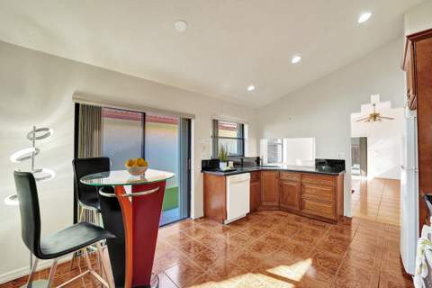 11330 SW 8th Place, Pembroke Pines FL - photo 9 of 34