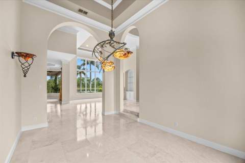 102 SE Rio Casarano, Port St. Lucie FL - photo 10 of 58