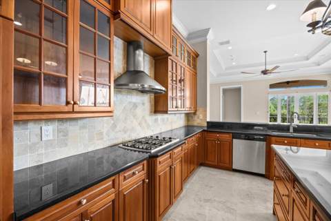 102 SE Rio Casarano, Port St. Lucie FL - photo 18 of 58
